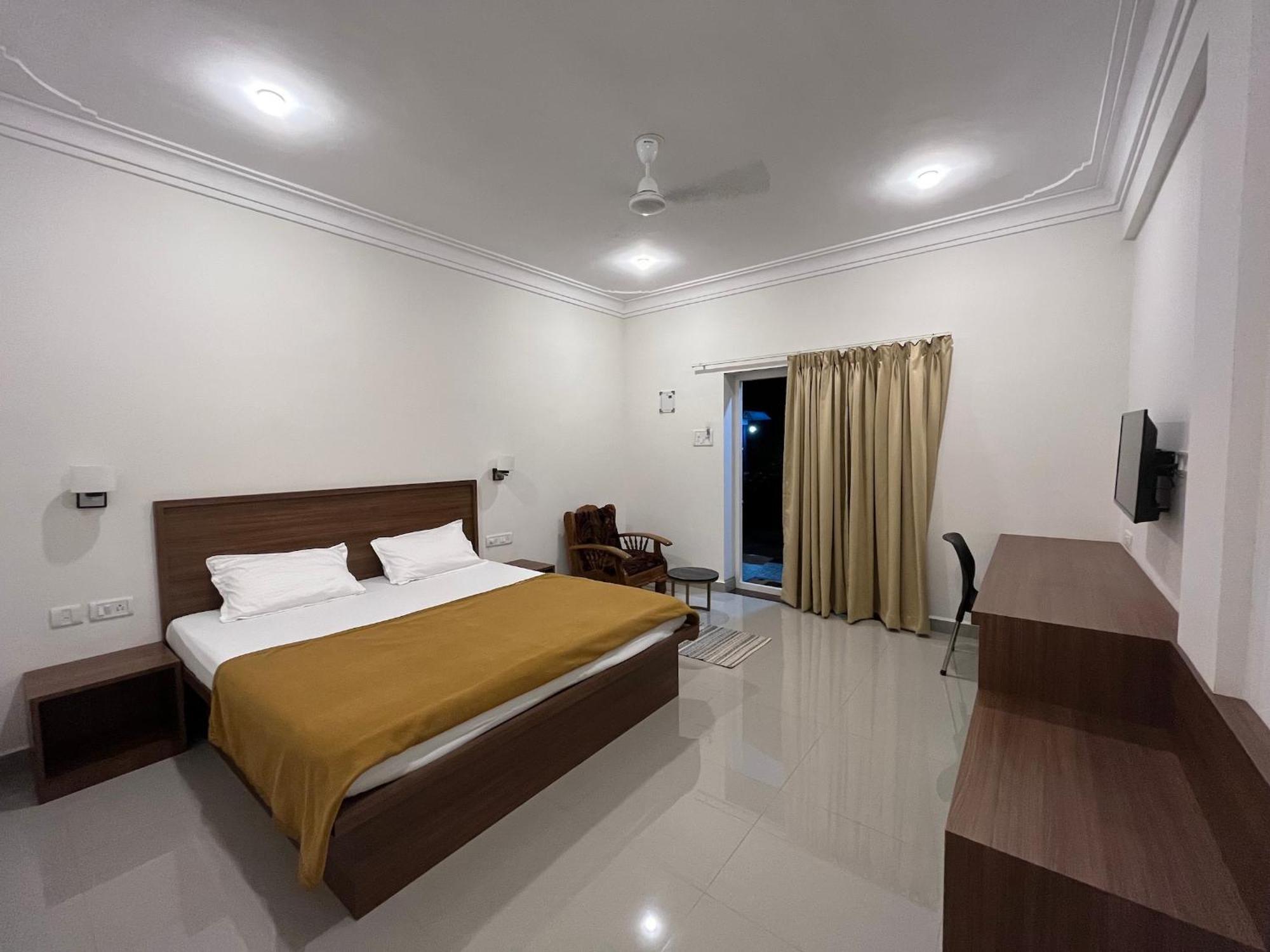 Morjim Sunset Guesthouse - 300 Meter To Morjim Beach 외부 사진