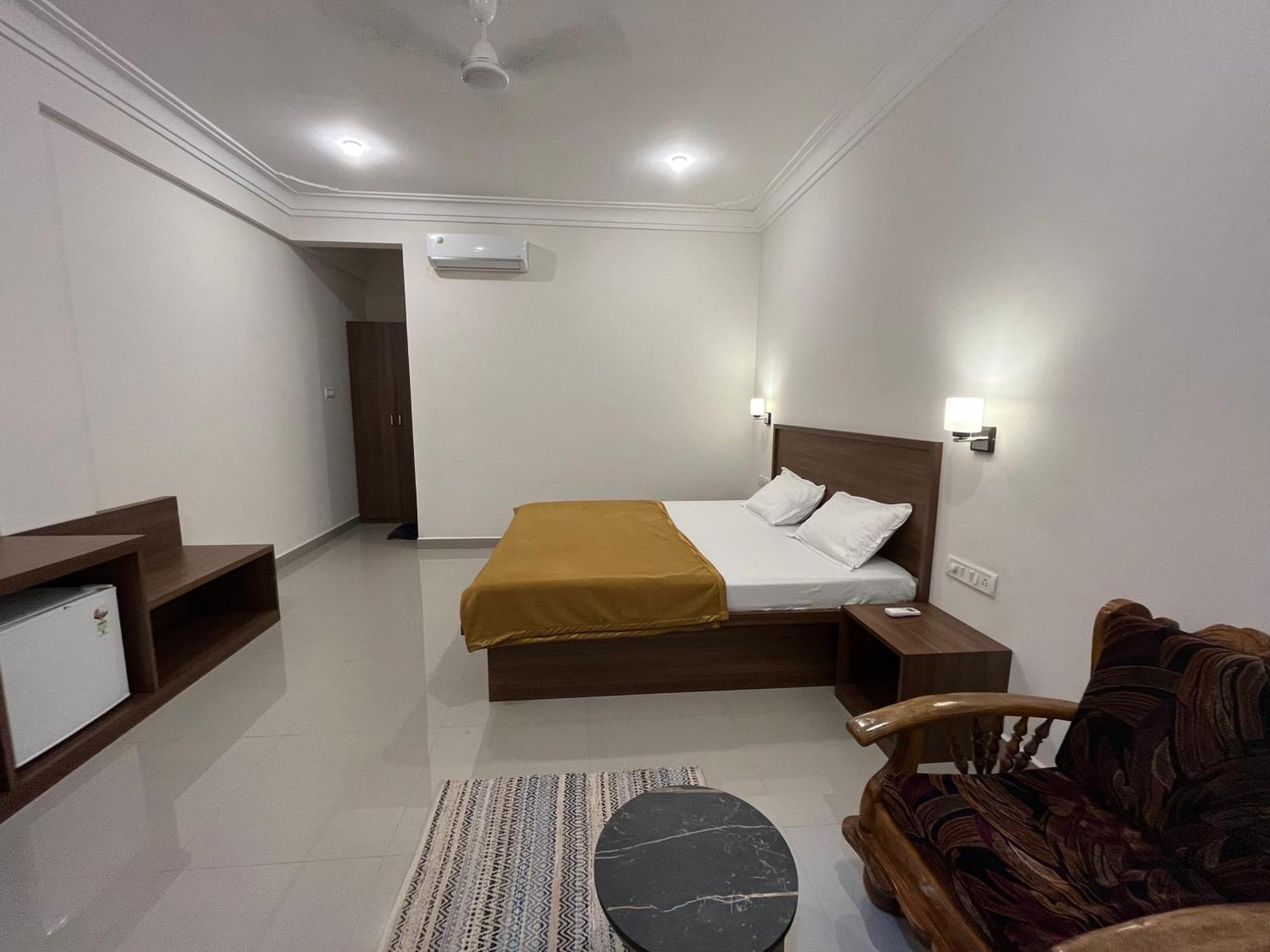 Morjim Sunset Guesthouse - 300 Meter To Morjim Beach 외부 사진