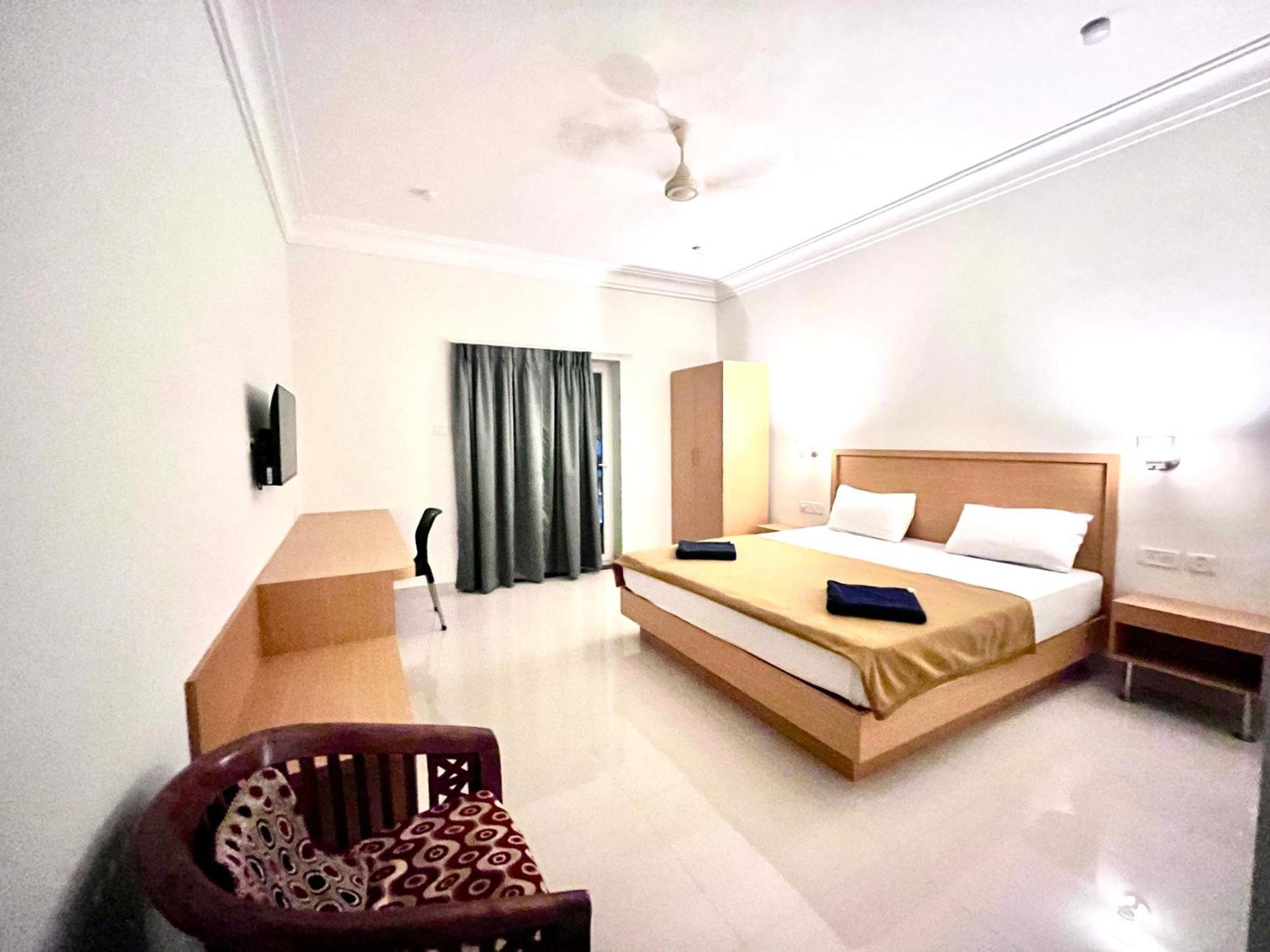 Morjim Sunset Guesthouse - 300 Meter To Morjim Beach 외부 사진