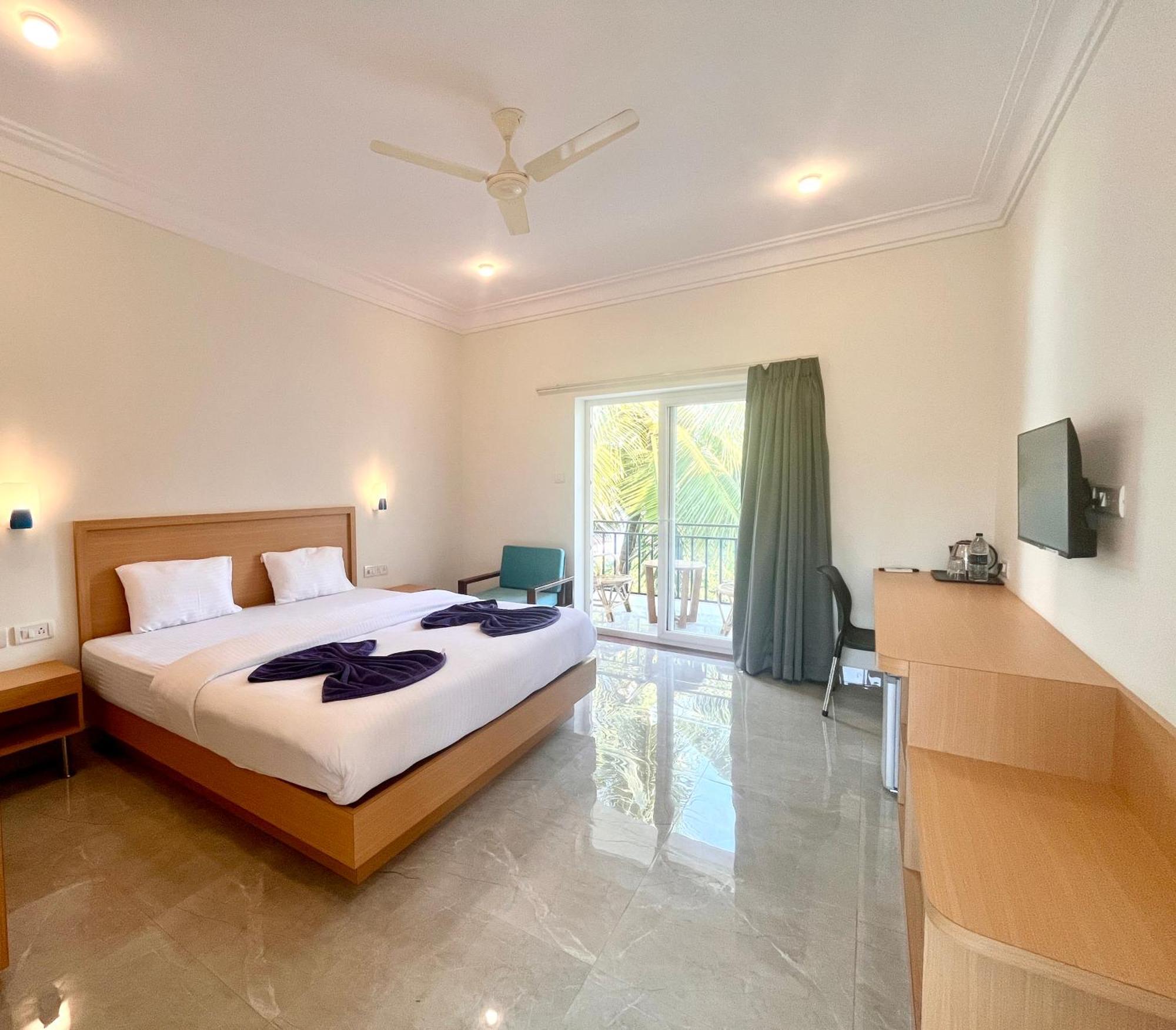Morjim Sunset Guesthouse - 300 Meter To Morjim Beach 외부 사진