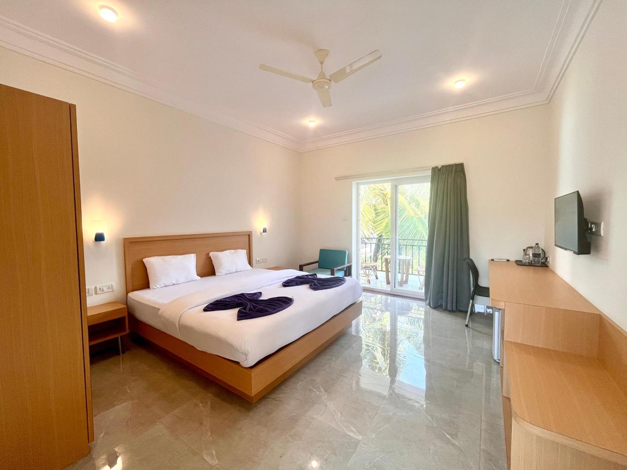 Morjim Sunset Guesthouse - 300 Meter To Morjim Beach 외부 사진